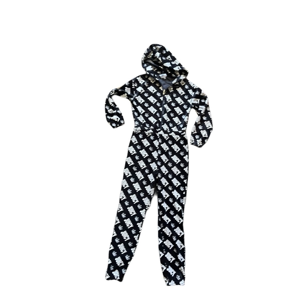 Juicy Couture onsie with pockets and hoodie #juicy #juicycouture